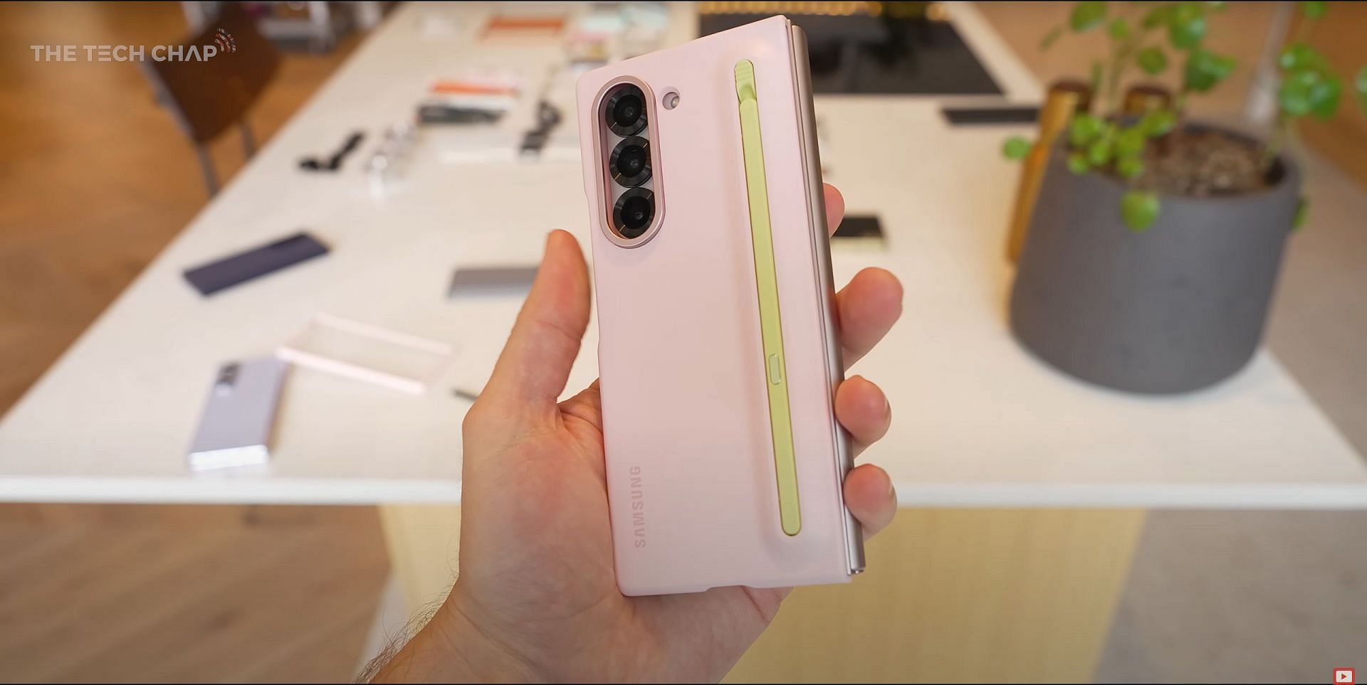 Samsung Galaxy Z Fold 6 with the new S-Pen cutout case (Image via @The Tech Chap/YouTube)